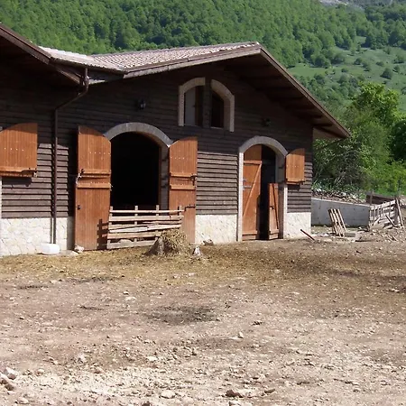 Farm stay Bio Agriturismo Valle Scannese